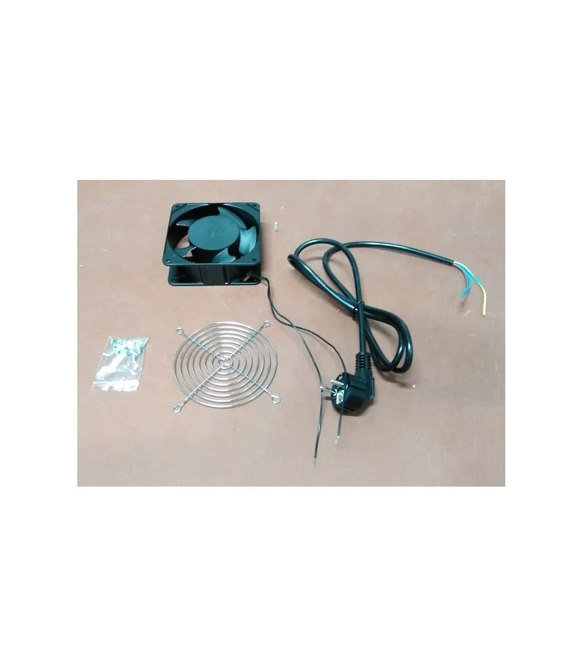 Kit 1 Ventilador 220V 119x119x38mm + cable + rejilla